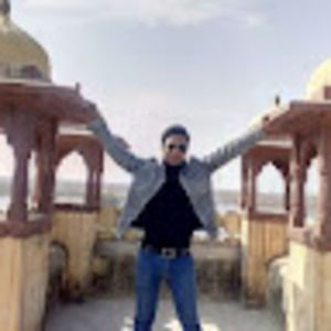 Meet your Posher, Ashi